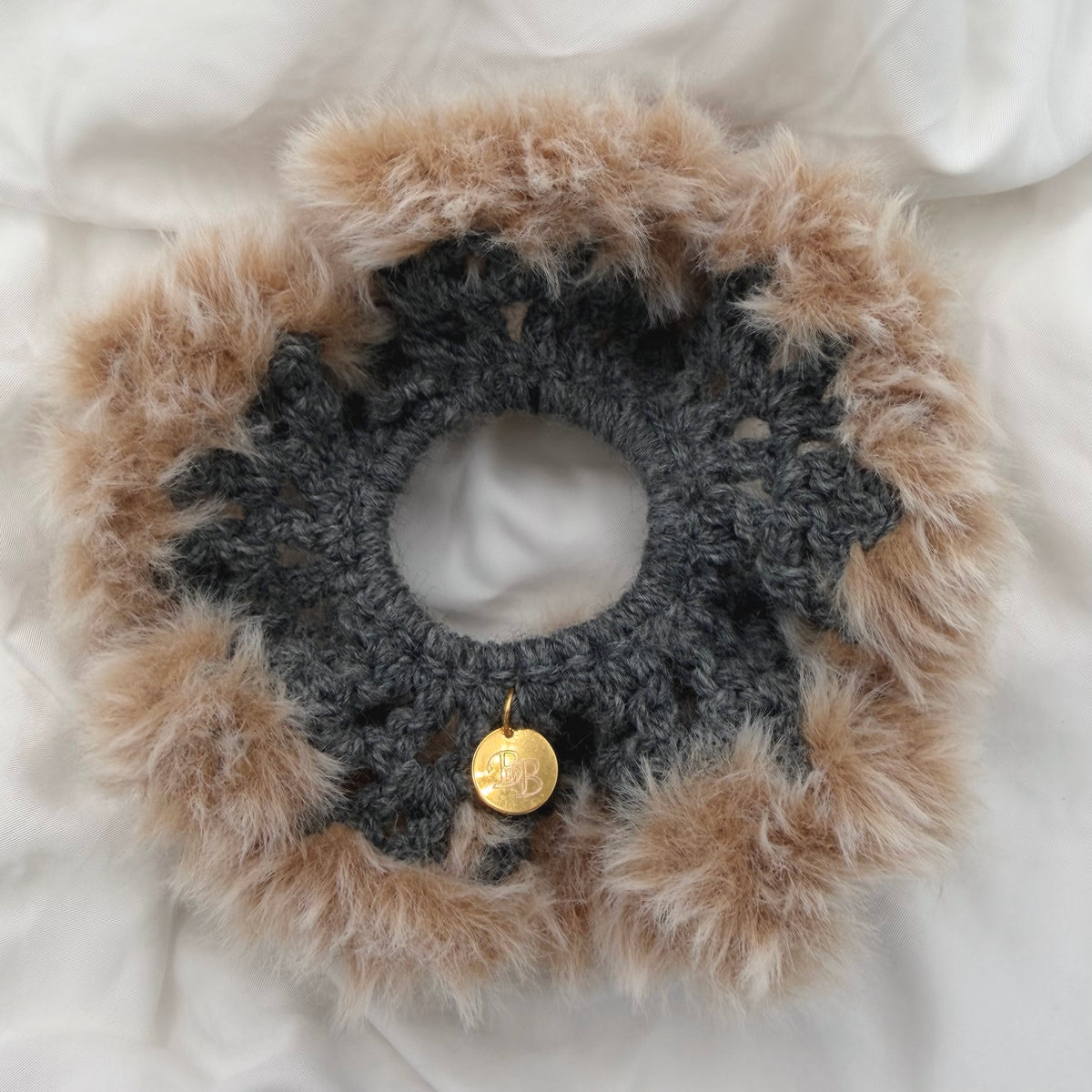 ZIMTFLÖCKCHEN SCRUNCHIE - Kuscheliger Haaraccessoire