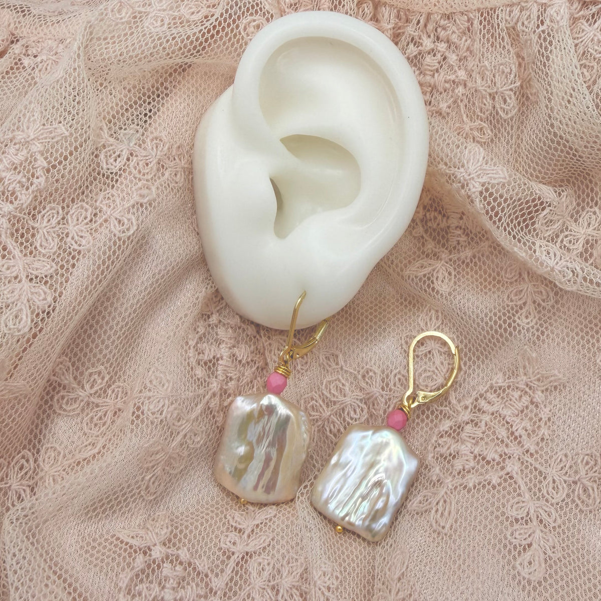 PINK PEARL BLUSH OHRRINGE - Handgefertigter Ohrschmuck mit schimmernden Barock-Süßwasserperlen
