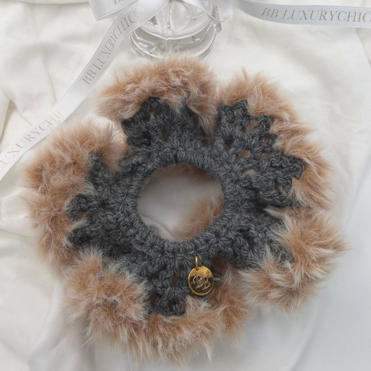 ZIMTFLÖCKCHEN SCRUNCHIE - Kuscheliger Haaraccessoire