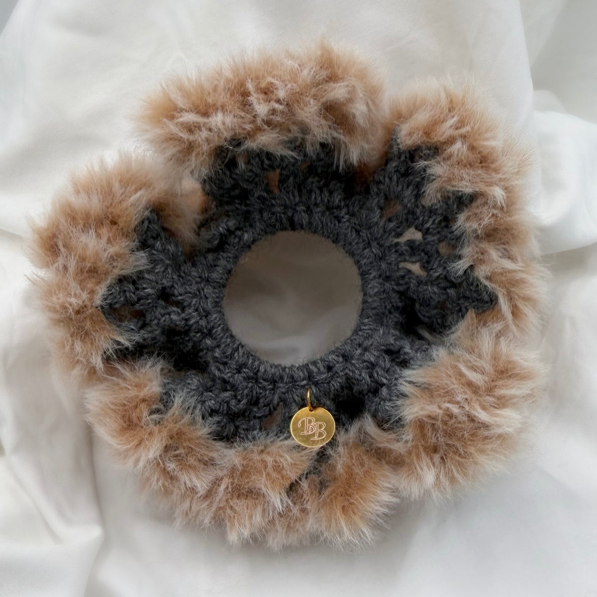 ZIMTFLÖCKCHEN SCRUNCHIE - Kuscheliger Haaraccessoire