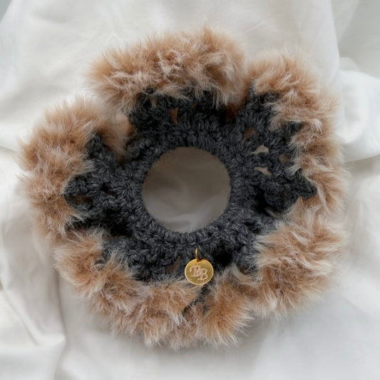 ZIMTFLÖCKCHEN SCRUNCHIE - Kuscheliger Haaraccessoire