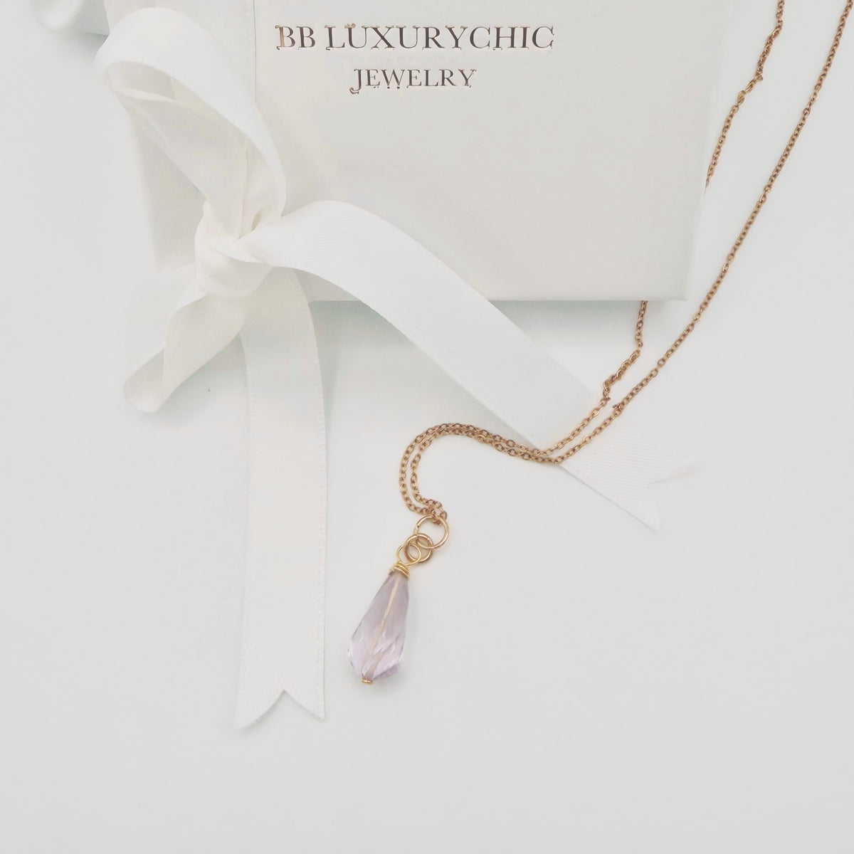 SELBSTBEWUSST SCHÖN HALSKETTE - Amethyst Schmuckstück